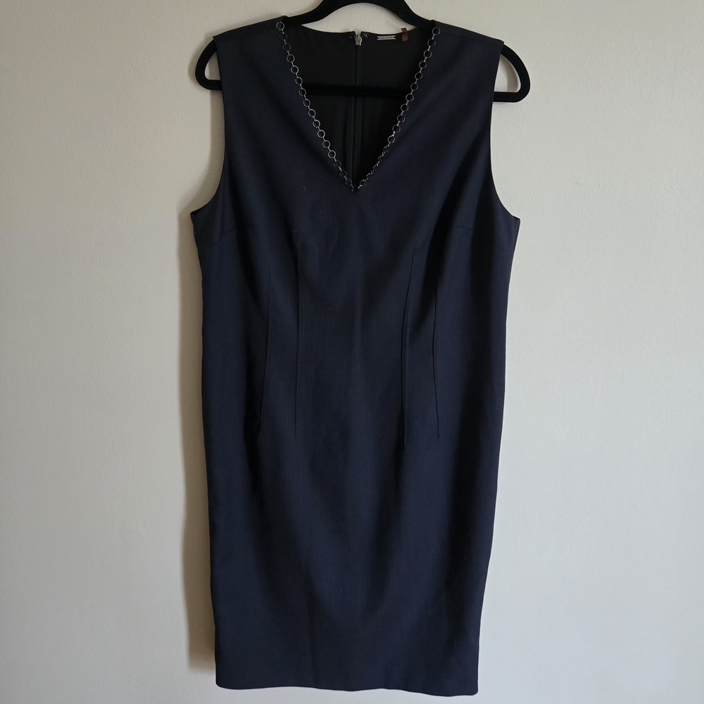 Elie Tahari Women's Linzi Sheath Dress Chain Accent At The Neckline Size 14 EUC